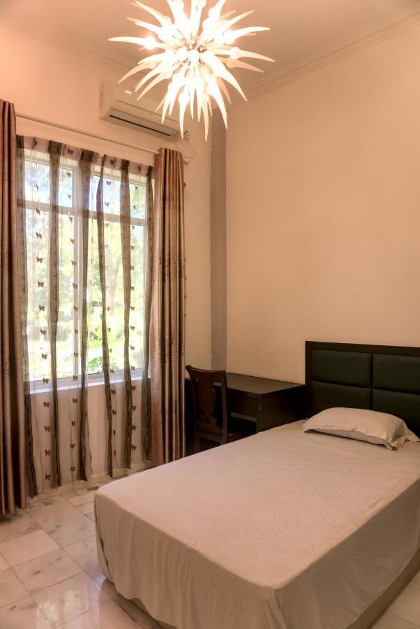 The Leaf Homestay Lutong エクステリア 写真